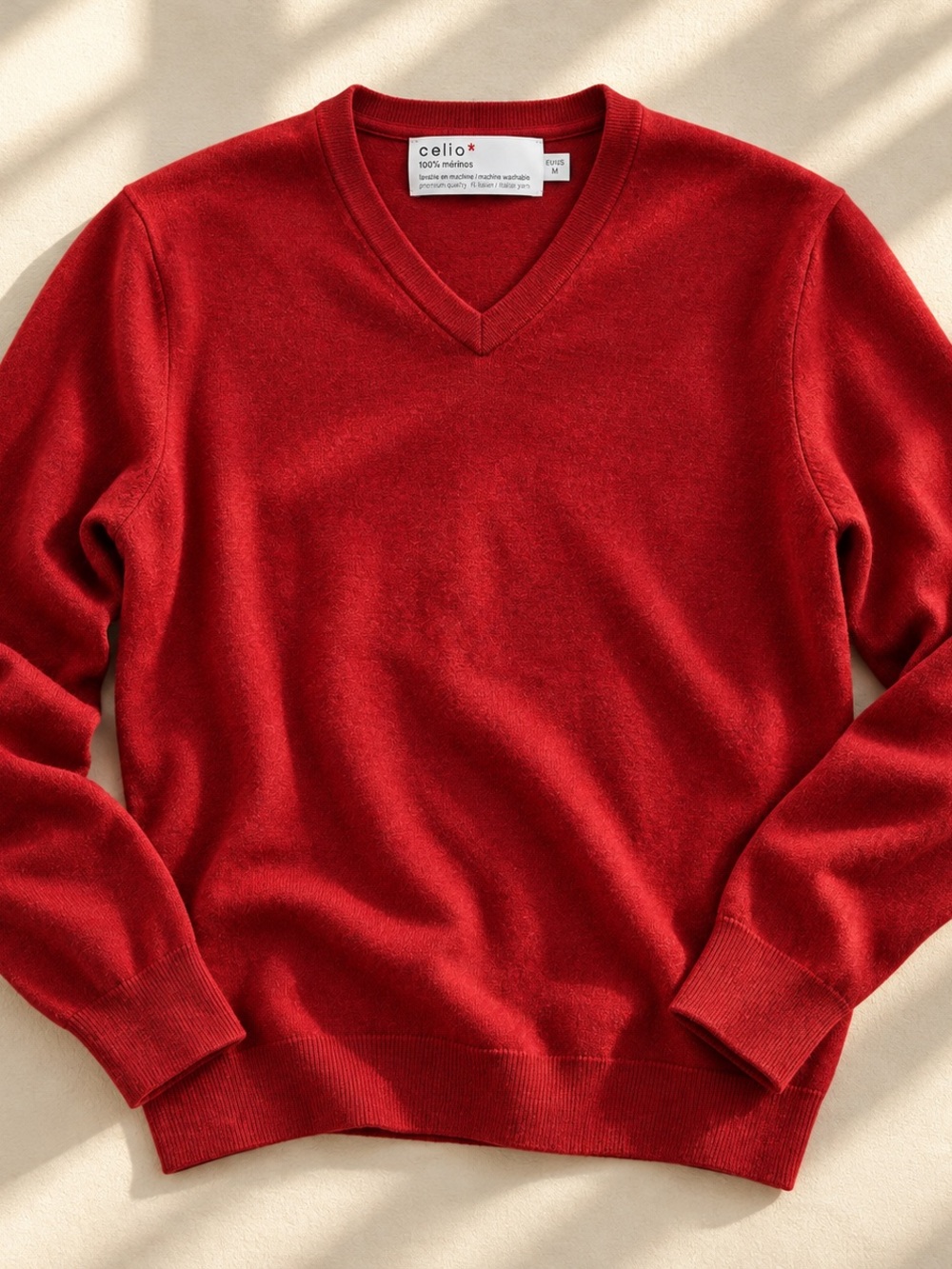 Celio Men’s M Red 100% Merino Wool V-Neck Sweater Italian Yarn